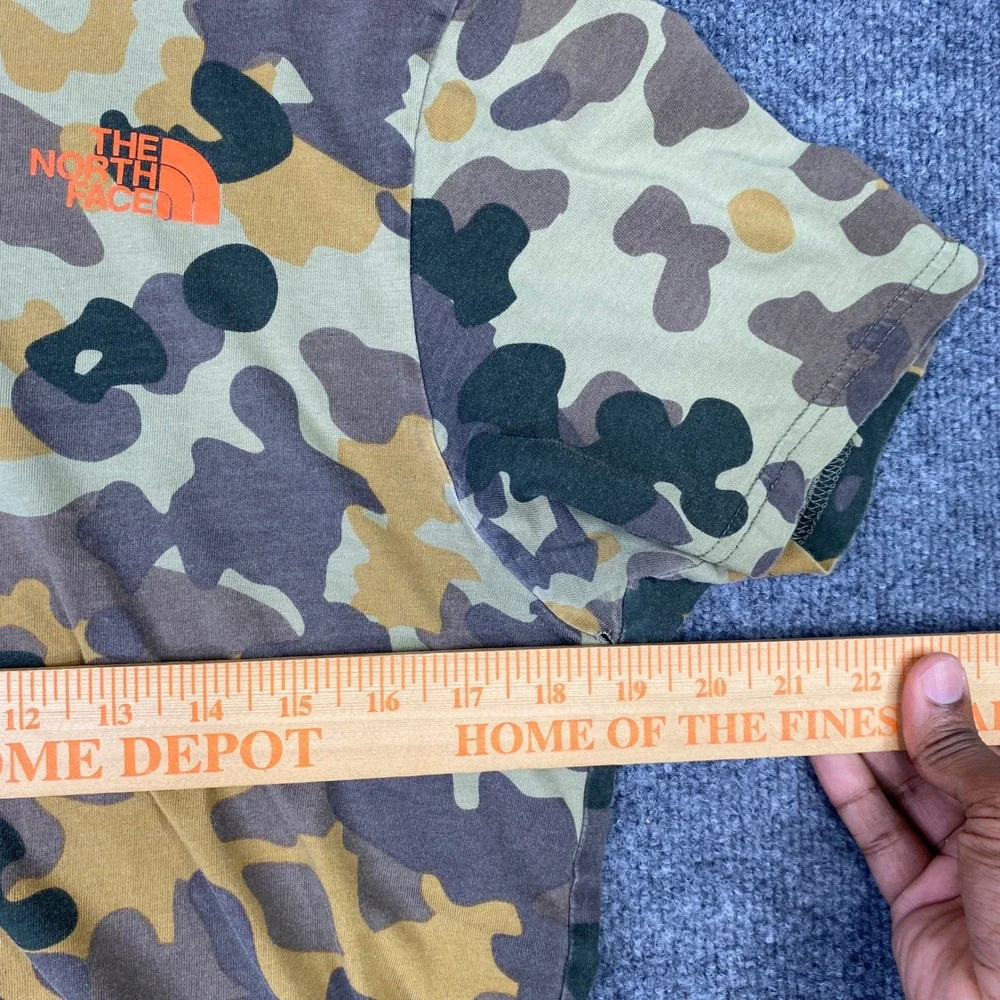 The North Face Mens Camo T-Shirt Orange Box Logo Graphic Tee Green Brown Medium